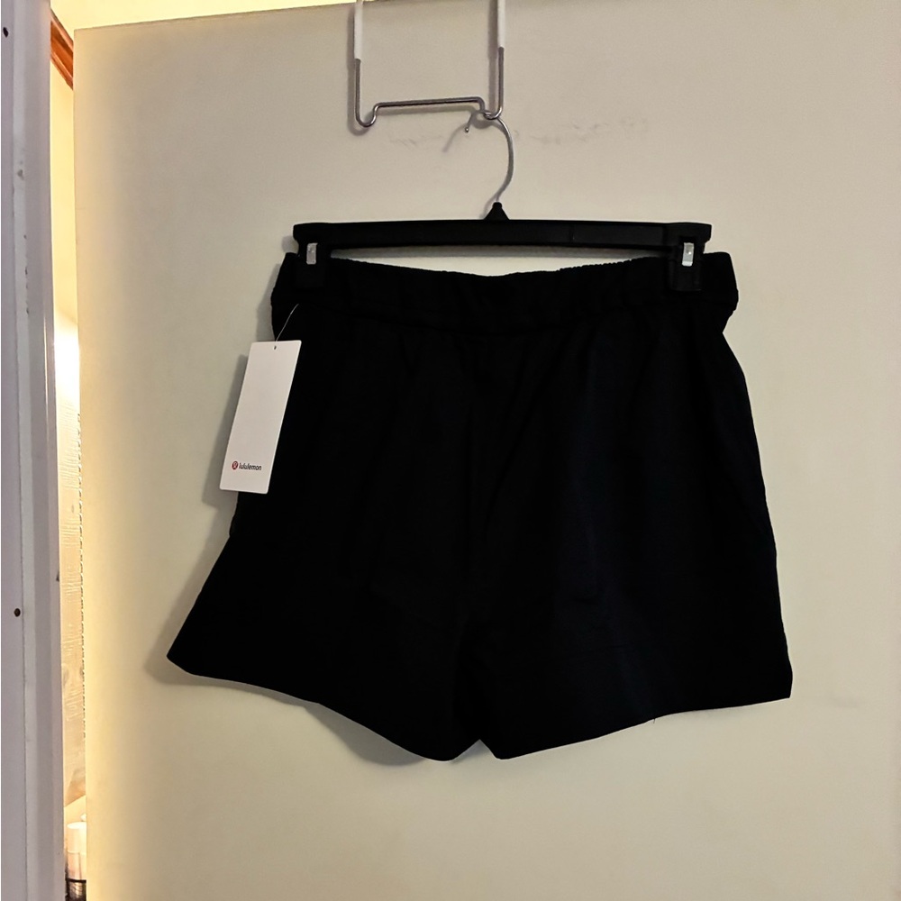 NWT Lululemon Cinchable Waist HR Woven Short 3.5” 🆕 Black - Picture 1 of 9